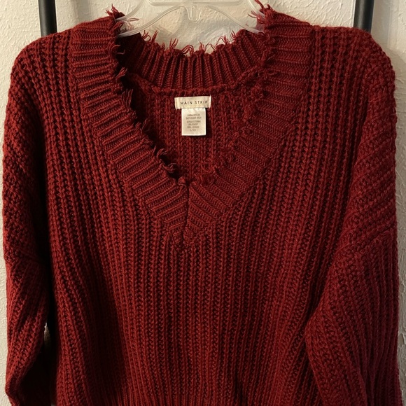 Main Strip Burgundy Distressed Hem Sweater Size Large - Picture 2 of 3